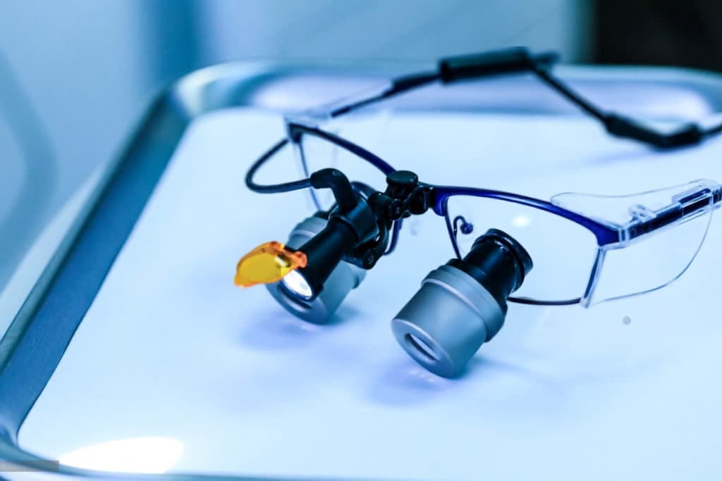 Binocular Loupe